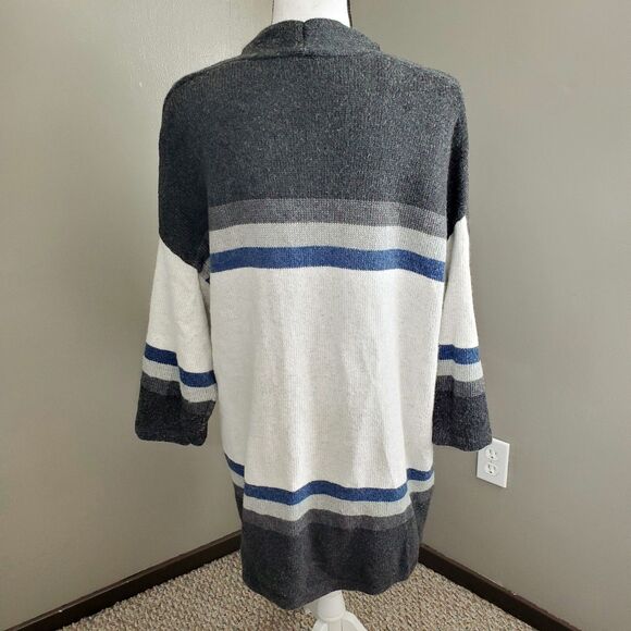 GAP Cardigan Sweater Womens Size XS/S Rayon Blend Gray Blue Striped Color Block - Picture 3 of 11